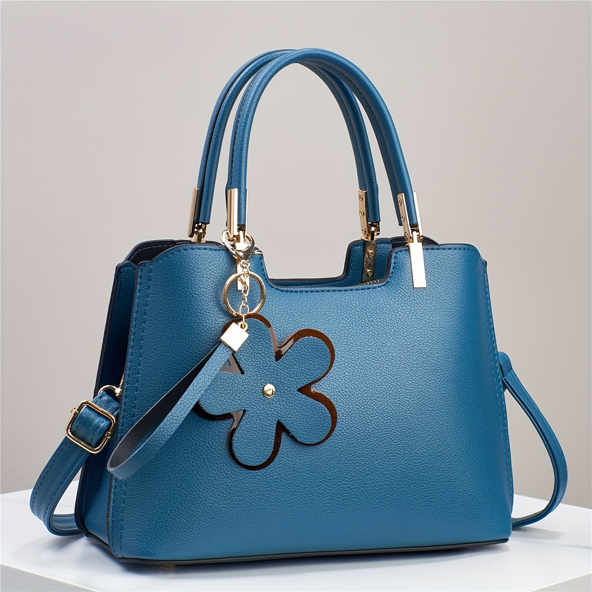 Women's blue good fashion handbag