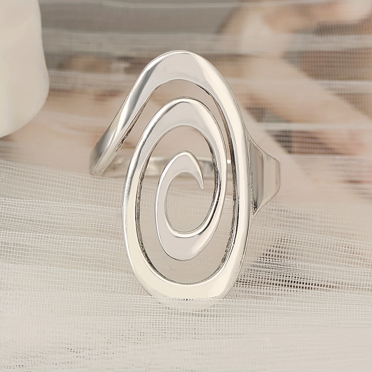 Image of 1pc Copper Geometric Ring, Unisex Minimalist Jewelry For , Unique Dainty Everyday Ring, Perfect Gift For Daily & Special Occasions