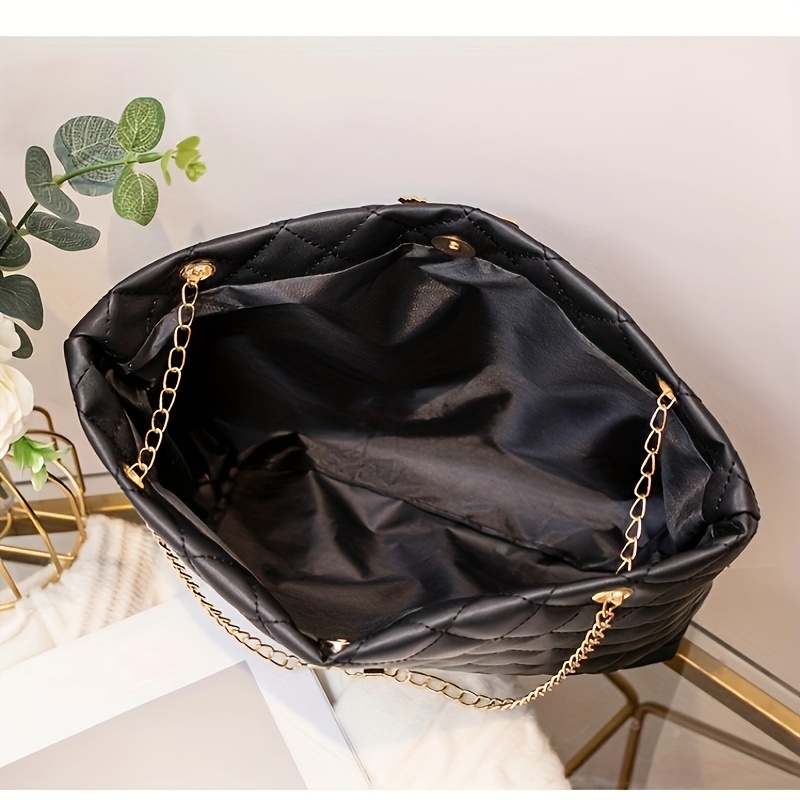 Women's Large Capacity Tote Bag Suitable for //Travel with Removable Strap & Closure - Elegant Embellished Handbag,, Available in / /// (Chinese Manufactured)