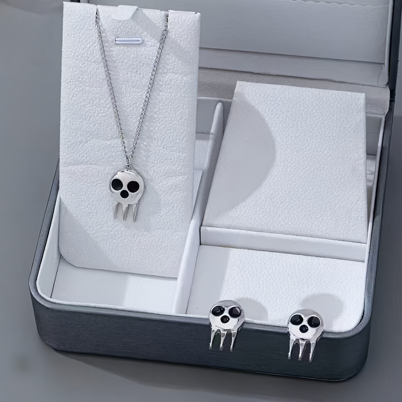 2pcs Skull Pendant Necklace and Stud Earrings Set, Hip-Hop Style