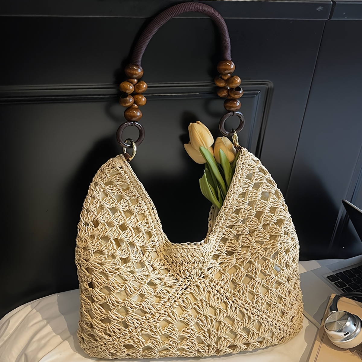 New Handmade Woven Bohemian Style Women'S Shoulder Bag, Featuring a Beaded Chain Decoration with Contrasting Colors And a Hollow Design, Suitable for Daily Commuting, Work, Vacation Trips, Beach Outings, Shopping