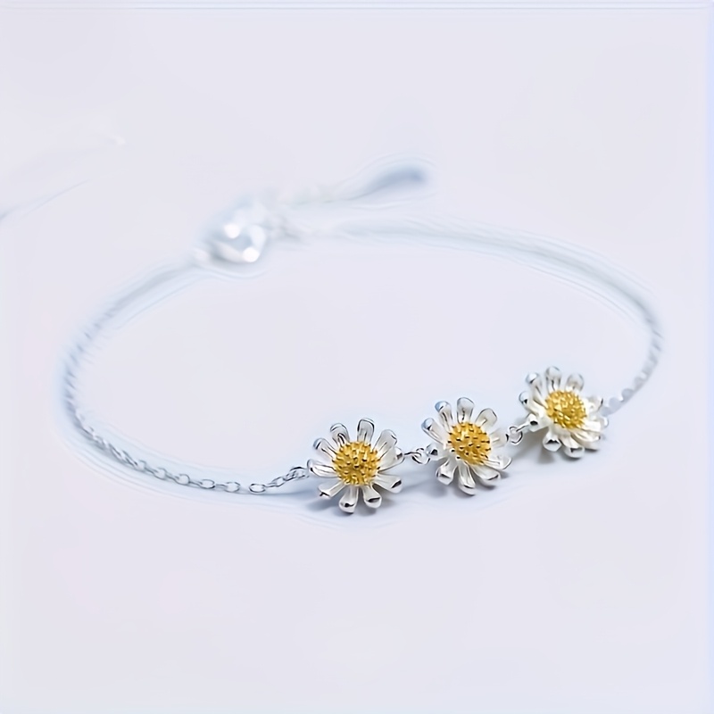Women's Daisy Anklet with Unique Flower Design