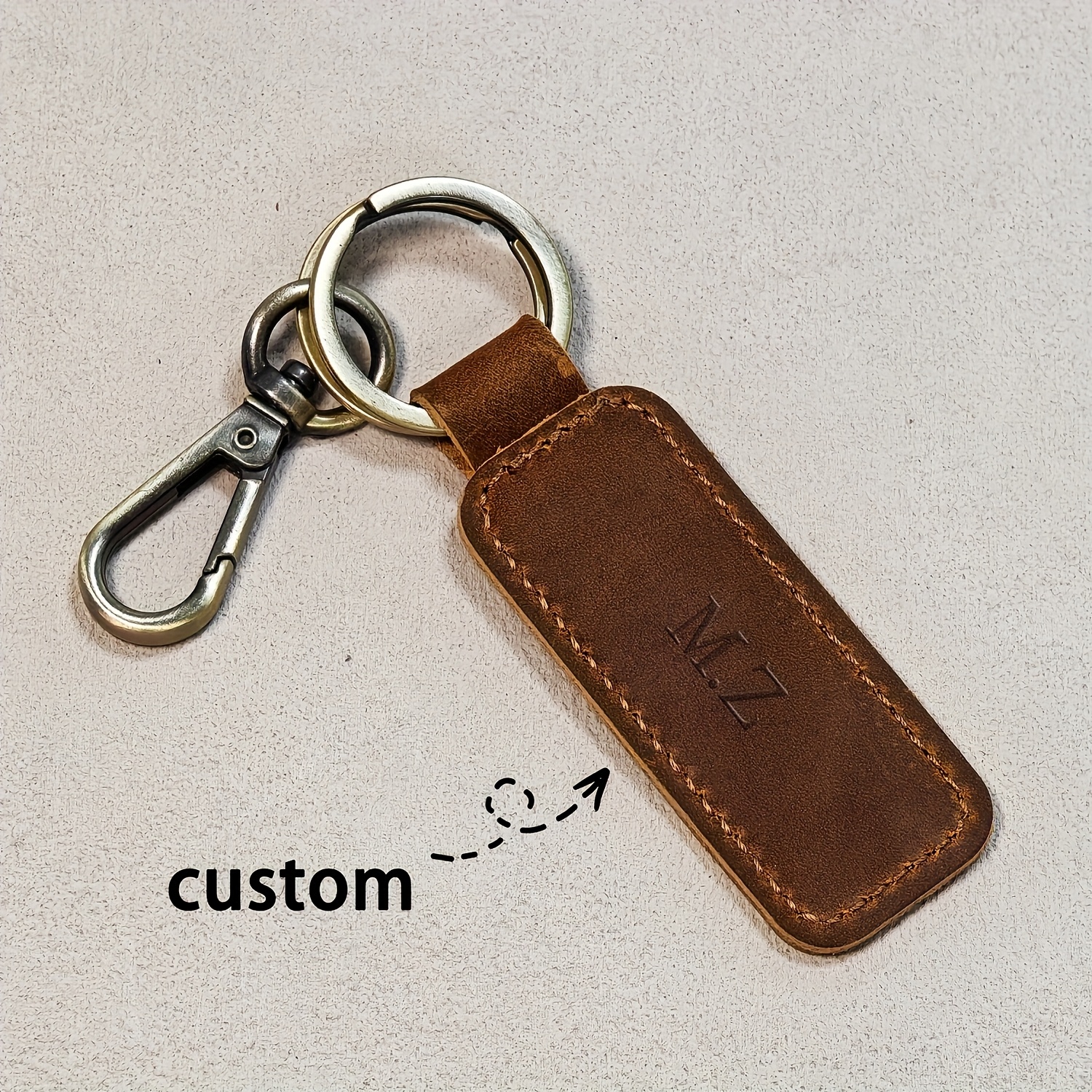 E-shop 1 Stück Anpassbarer Schlüsselanhänger aus echtem Leder - Personalisierter Vintage-Auto-Schlüsselanhänger, graviert mit Namen, geeignet für alle