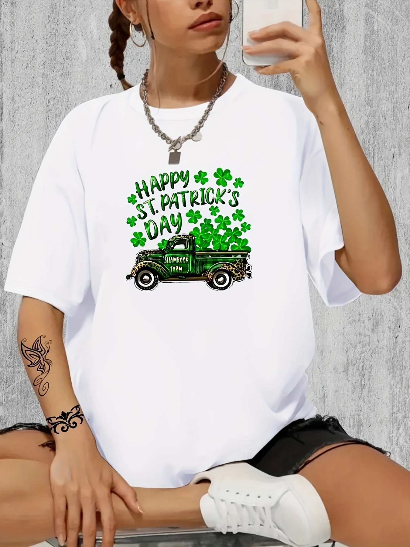 St Patrick's Day Shirts for Women Short Sleeve Blessed and Lucky Workout  Tops Round Neck Loose Fit St Patricks Day Shirt