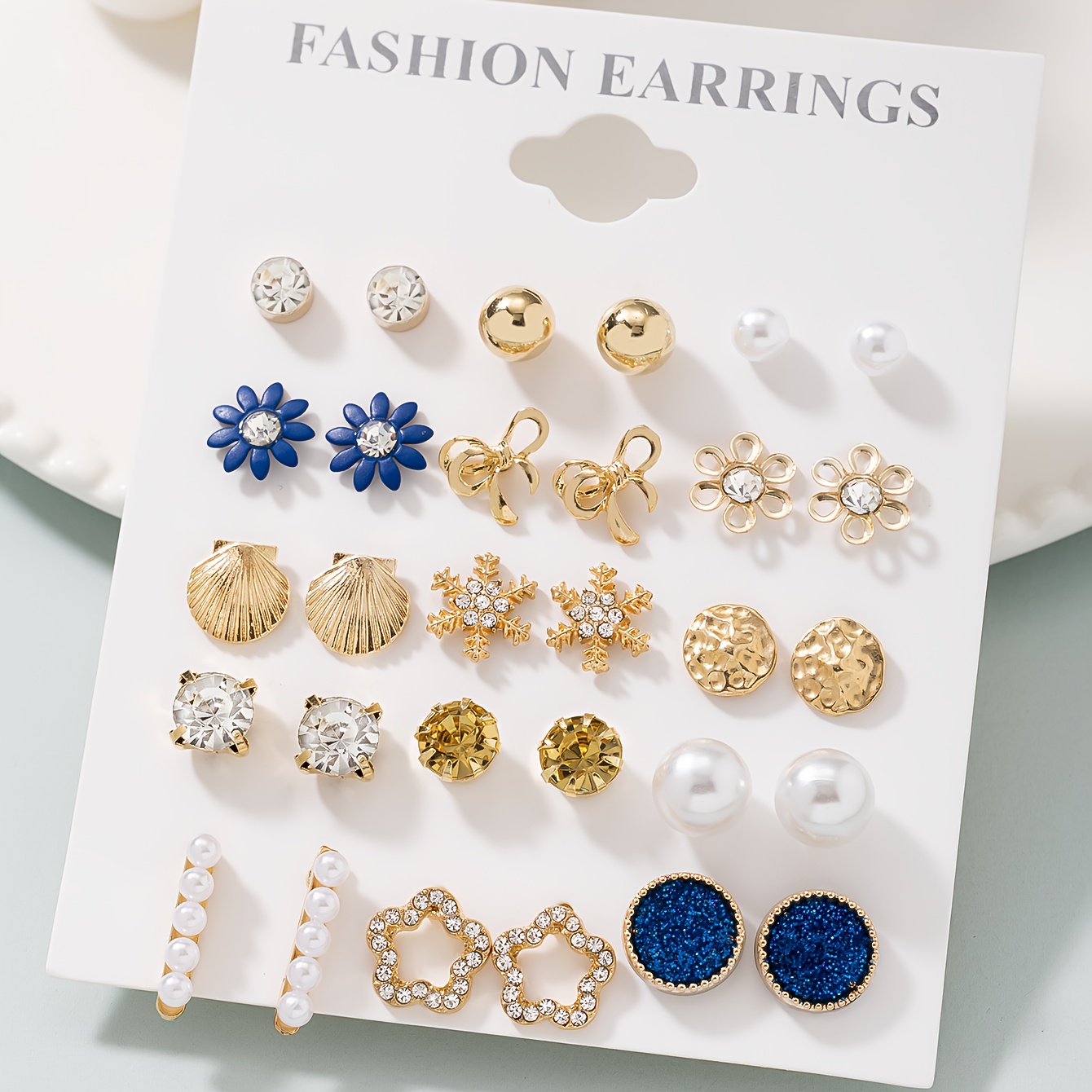 Image of A 30pcs Set Of Fashionable And Minimalist Floral, Cute Snowflake, Shell, Bow, And Round-shaped Non-repeating Holiday Gift Earrings For Women, A Large Multi-piece Set Of Gifts