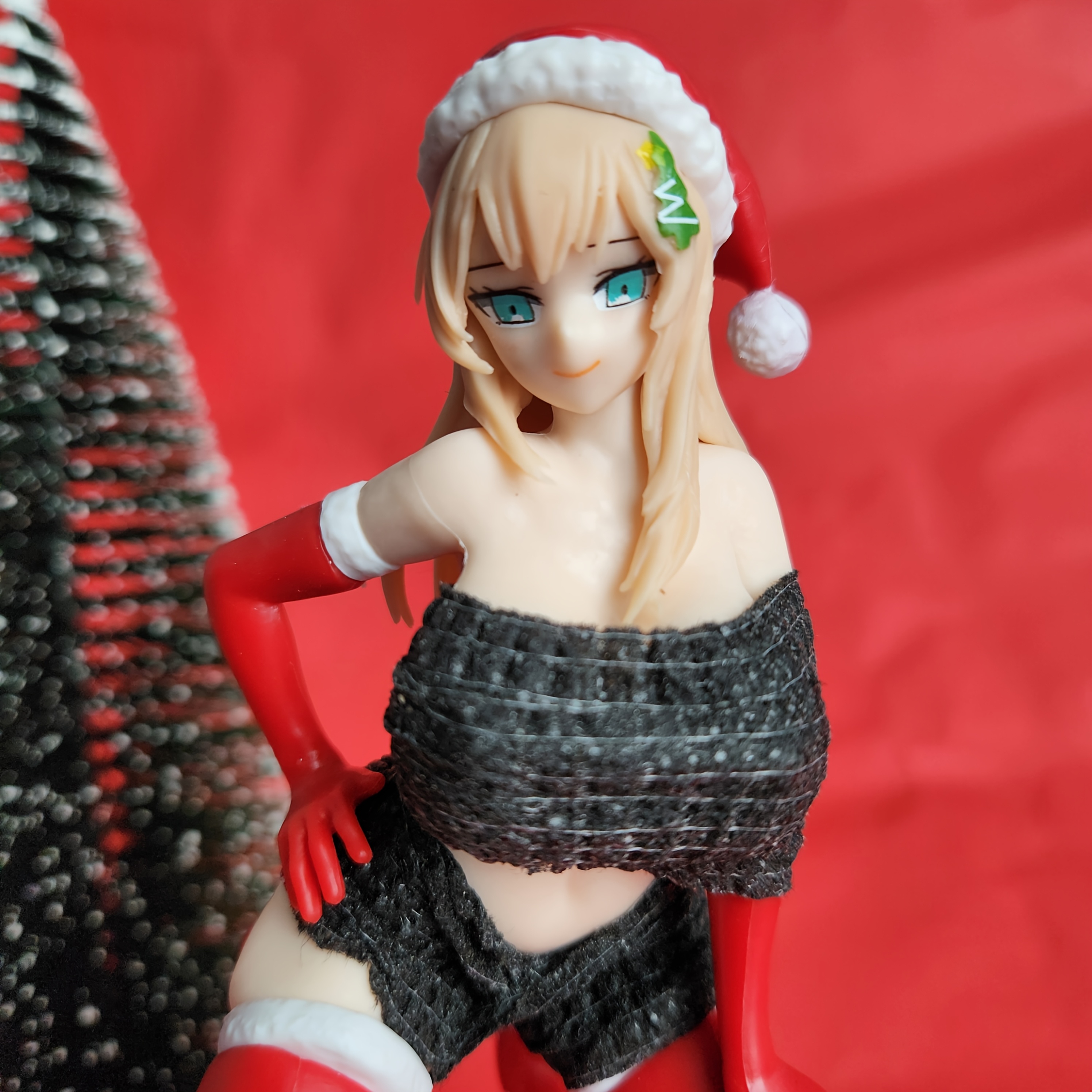 

1pc Anime Figure - Christmas Girl In Santa Hat, Pvc Statue, Desktop And Car Decor, Collectible Model