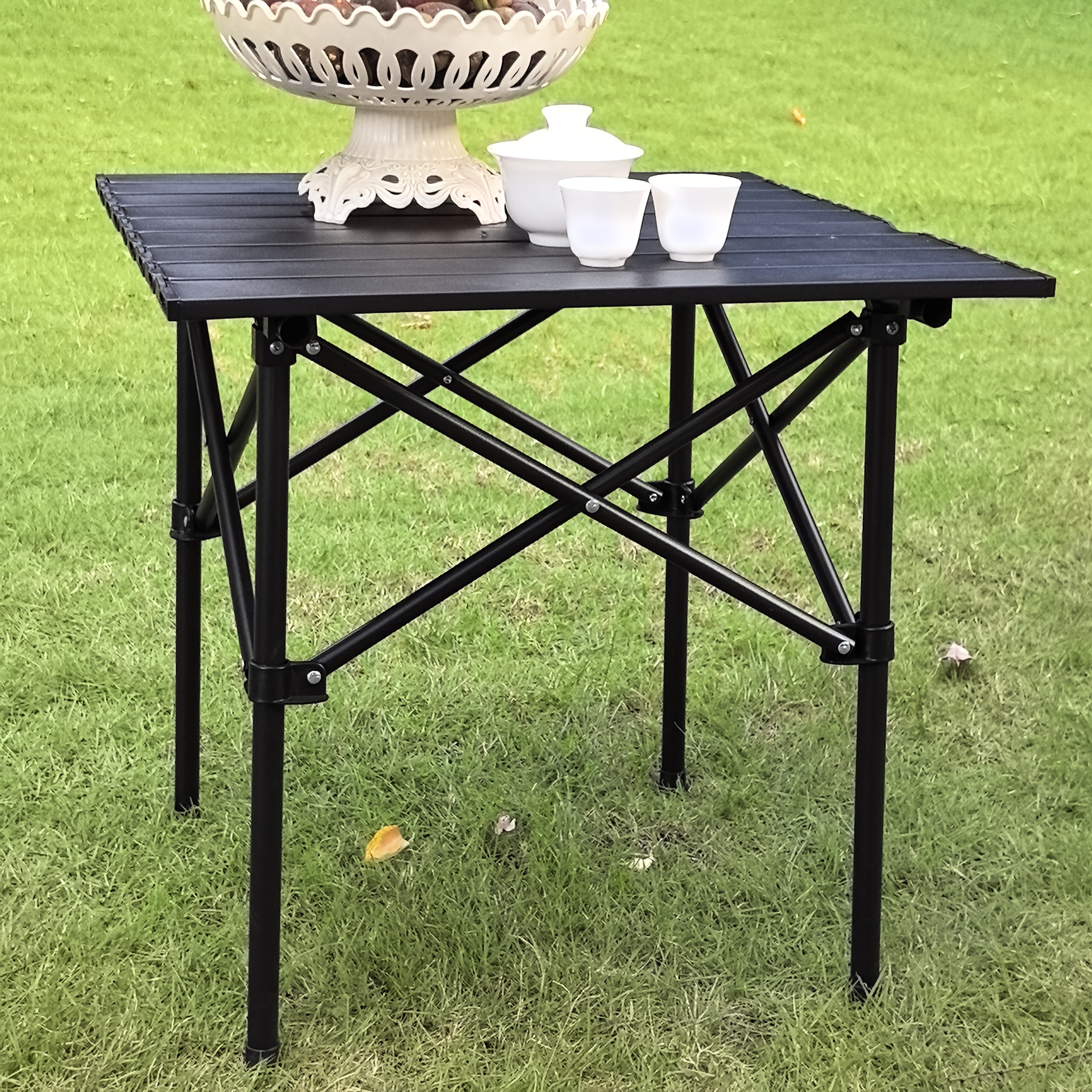 TEMU La table pliante est pratique pour le rangement et utilisée pour le en extérieur, les -, les réunions, les barbecues, le camping et la pêche.