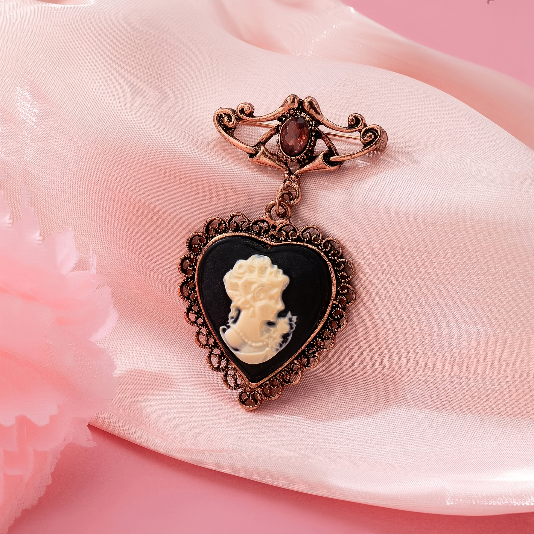 TEMU 1pc Bohemian Fashion Sexy Individual Elegant Geometric Irregular Heart Relief Beauty Head Women's Brooch, Suitable For Daily Vacation Wear
