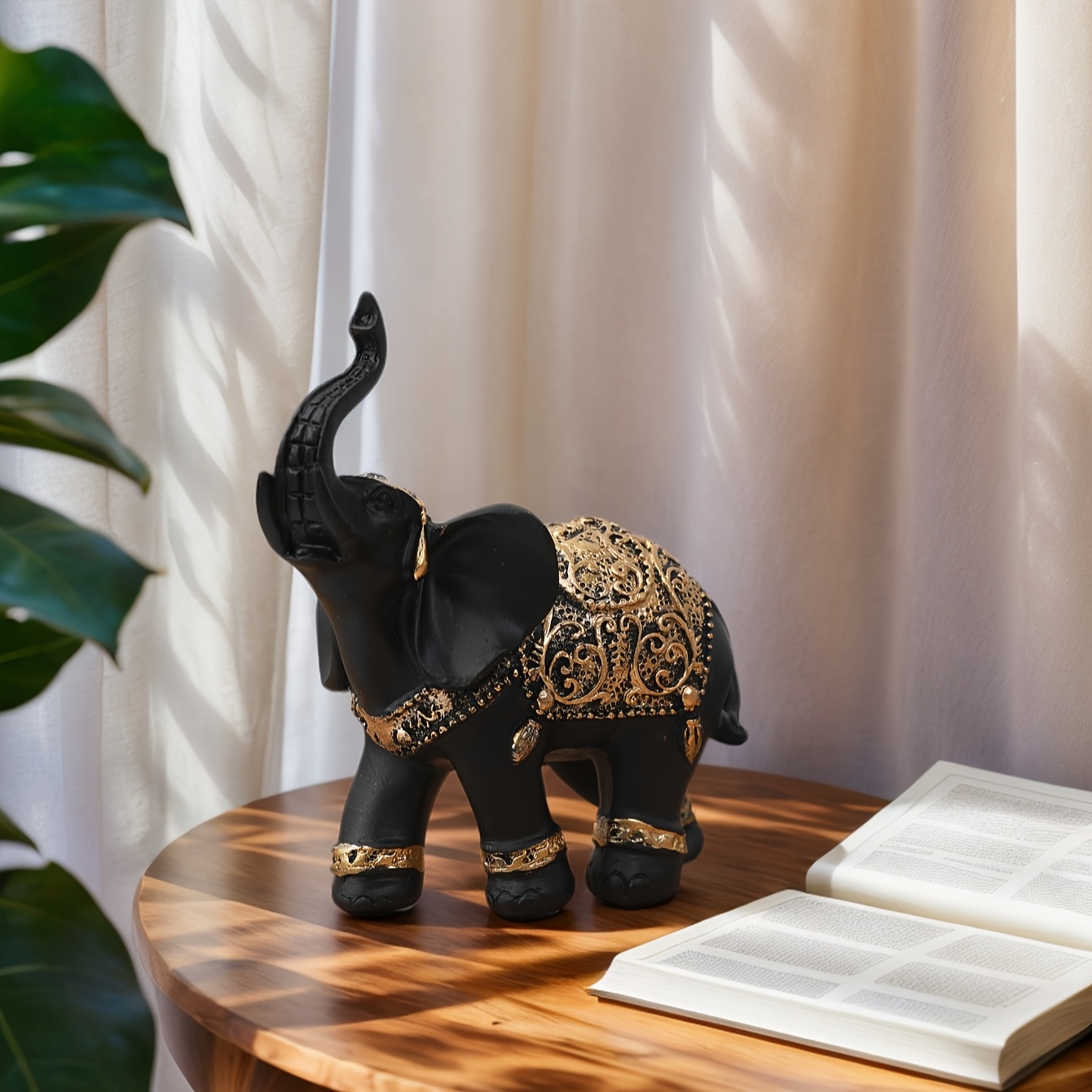 Zwart-Gouden Decoratieve Olifantenbeeldje