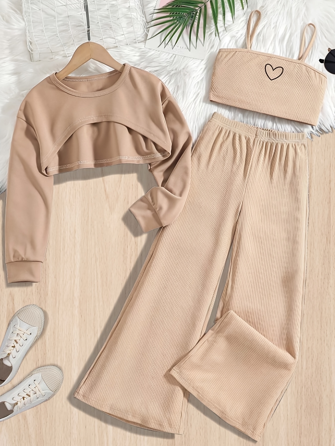 cute clothes for girls sold on Temu Australia