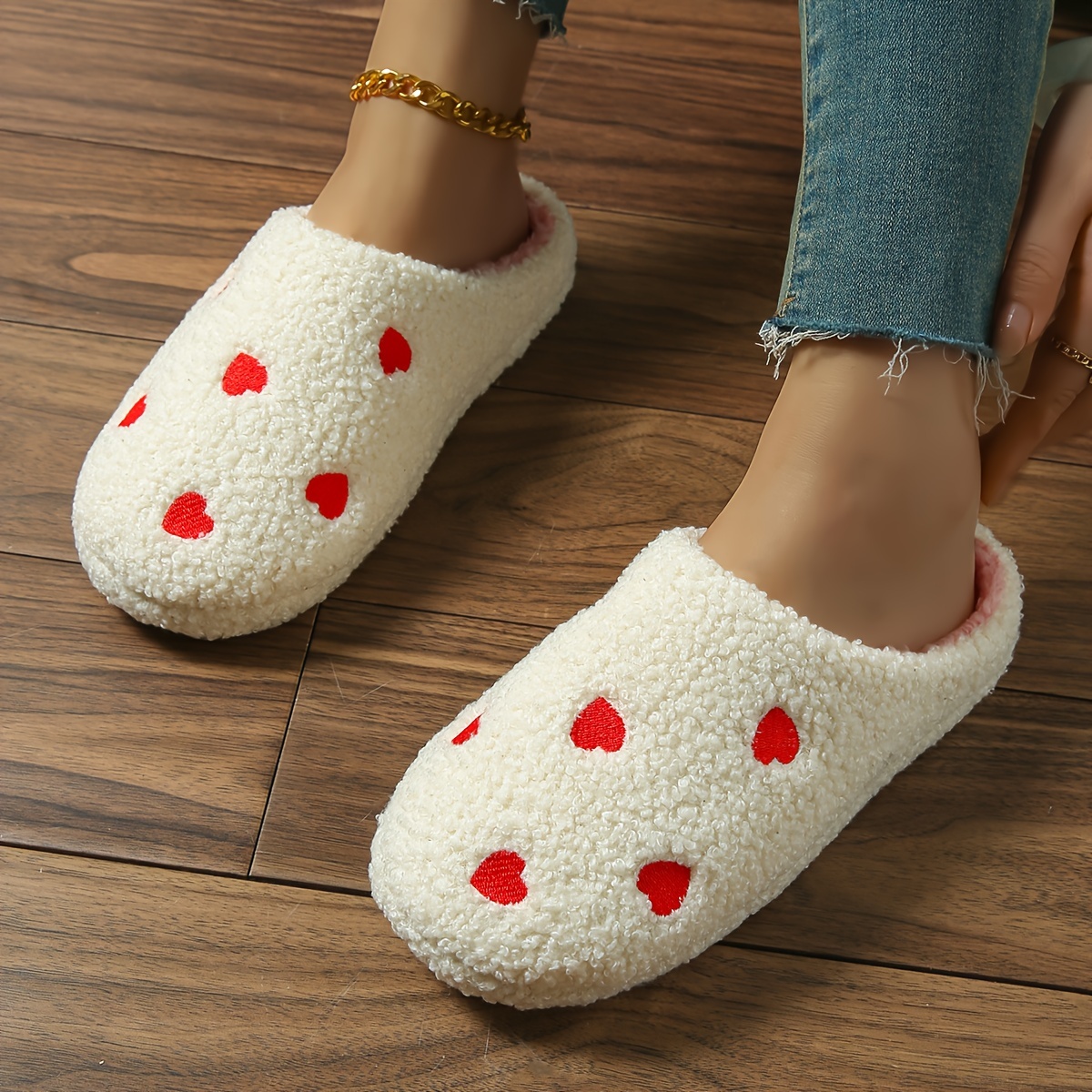 Image of Fashionable New Style Heart Comfortable Warm Slippers, Thickened Low-cut Slip-on For Spring, Autumn, Winter Indoor Wear, Women Shoes