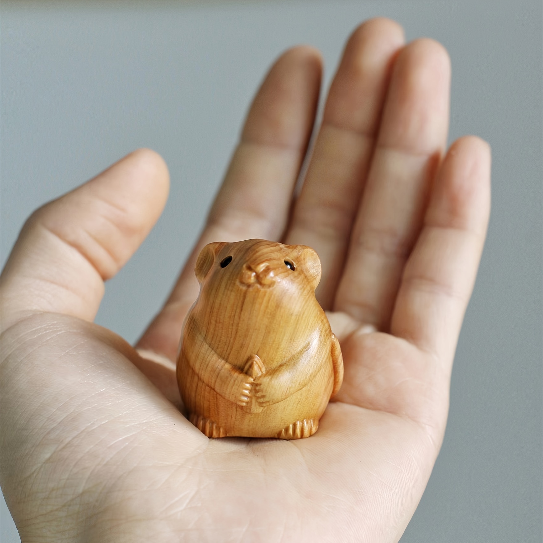 

1pc, Hand- Wooden Hamster Figurine, Rustic Animal Decor, Zodiac Mouse, Traditional Wooden , Desk Ornament, Room Decor, Home Decor