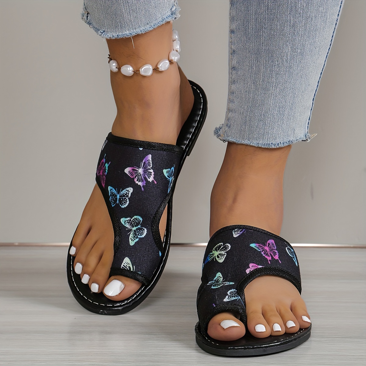 

Women's Butterfly Print Sandals, Slip On Lightweight Soft Sole Beach Slides, Toe Loop Comfort Slides