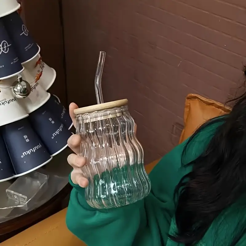 2 4pcs chubby cloud shaped glass drinking cups with lids and straws transparent irregular glassware for milk iced coffee juice no Product details 2