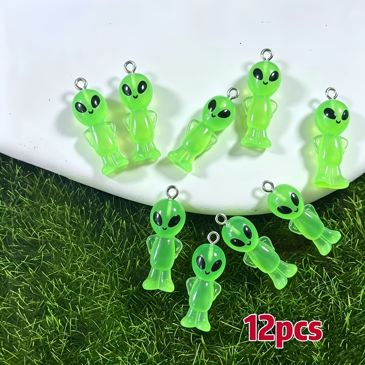 TEMU Lot de 12 breloques extraterrestres en résine phosphorescentes - Adaptées pour la fabrication de bijoux DIY, perles d'astronaute lumineuses pour