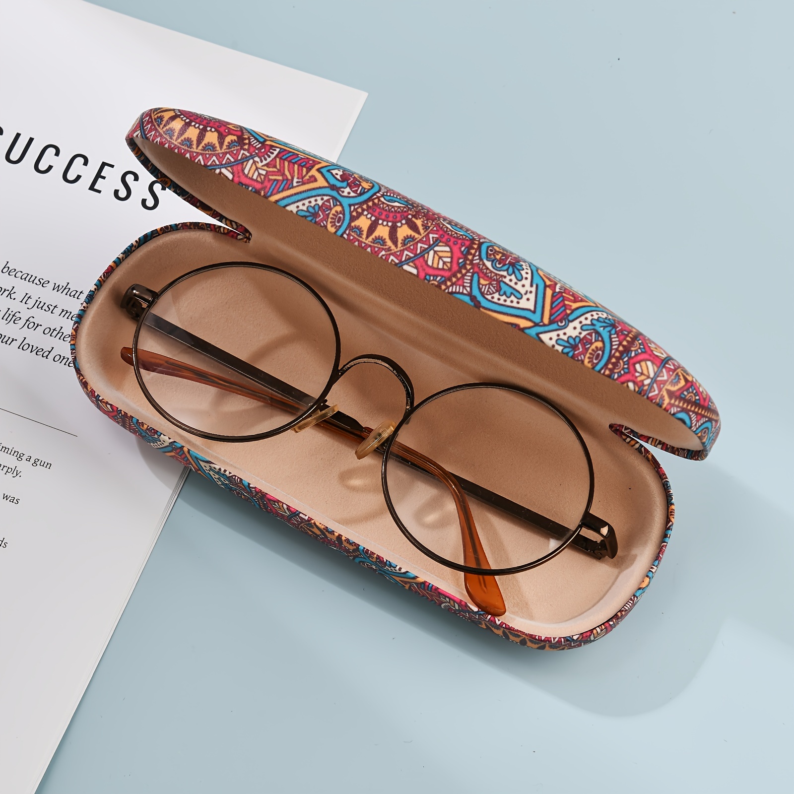 Women's Fashion Glasses Case with Colorful Magic Array Print