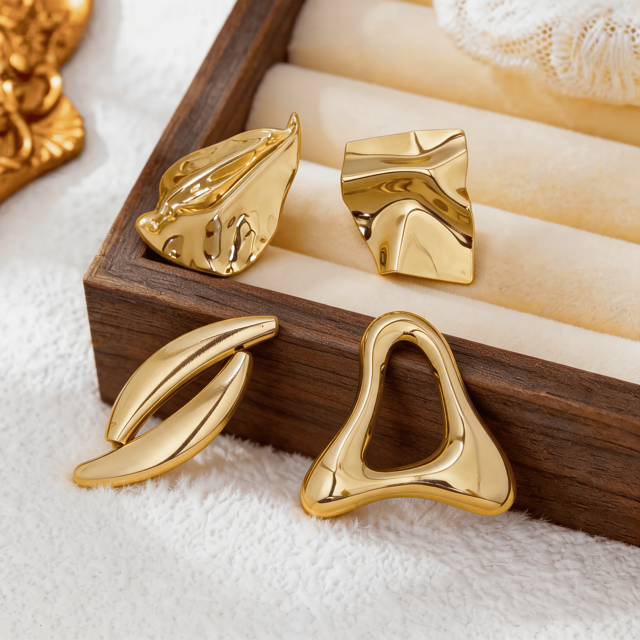 TEMU 4pcs Set Of Liquid Badges, Western Minimalist Light , Abstract Shape With Artistic Sense And High-end Feel, Suitable For Matching Suits,