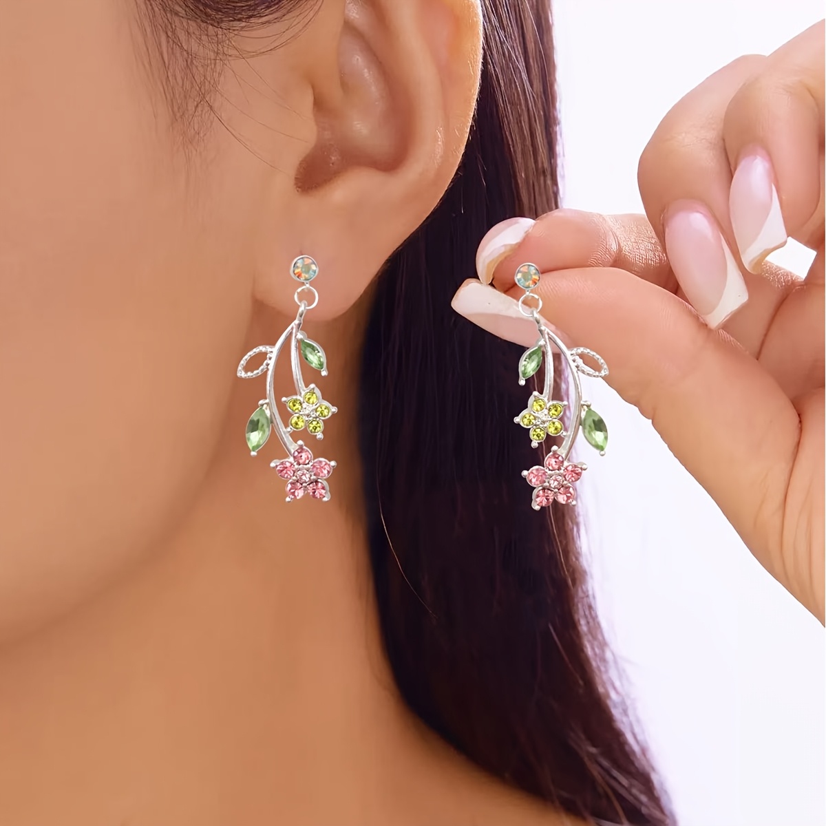 TEMU New European And American Spring And Summer Light-colored Stud Earrings With Floral Designs For Women, Featuring A Vintage And Sweet Aesthetic,