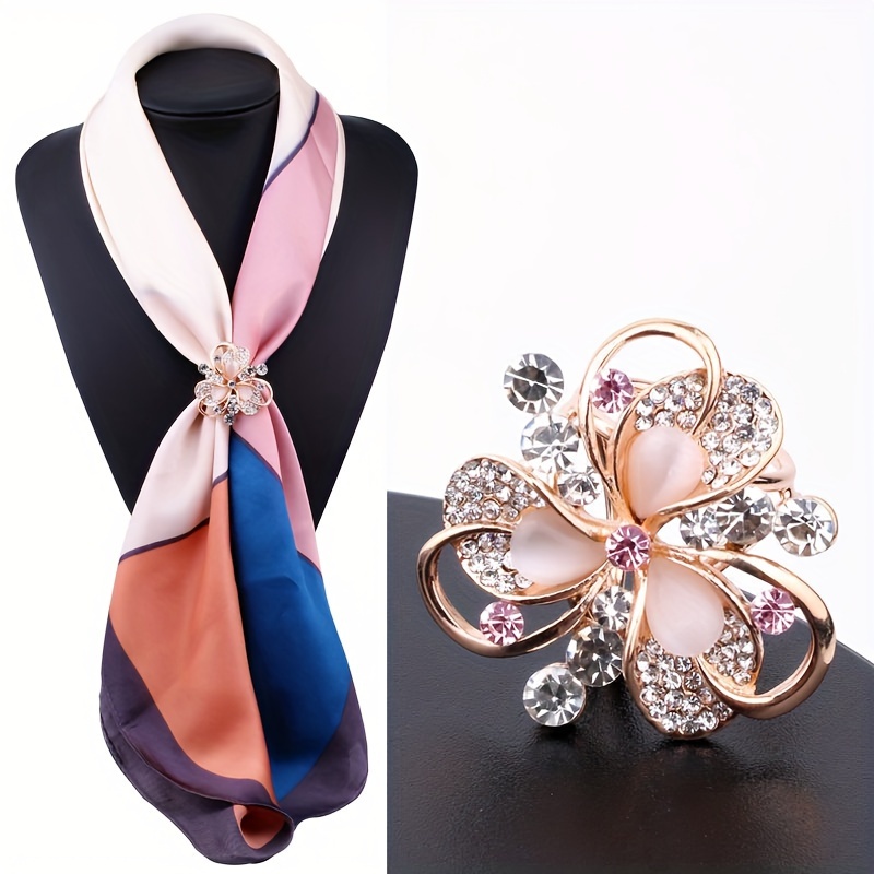 

Elegant Rhinestone Triple-ring Scarf Clip - Alloy Metal Accessory For Women, Casual