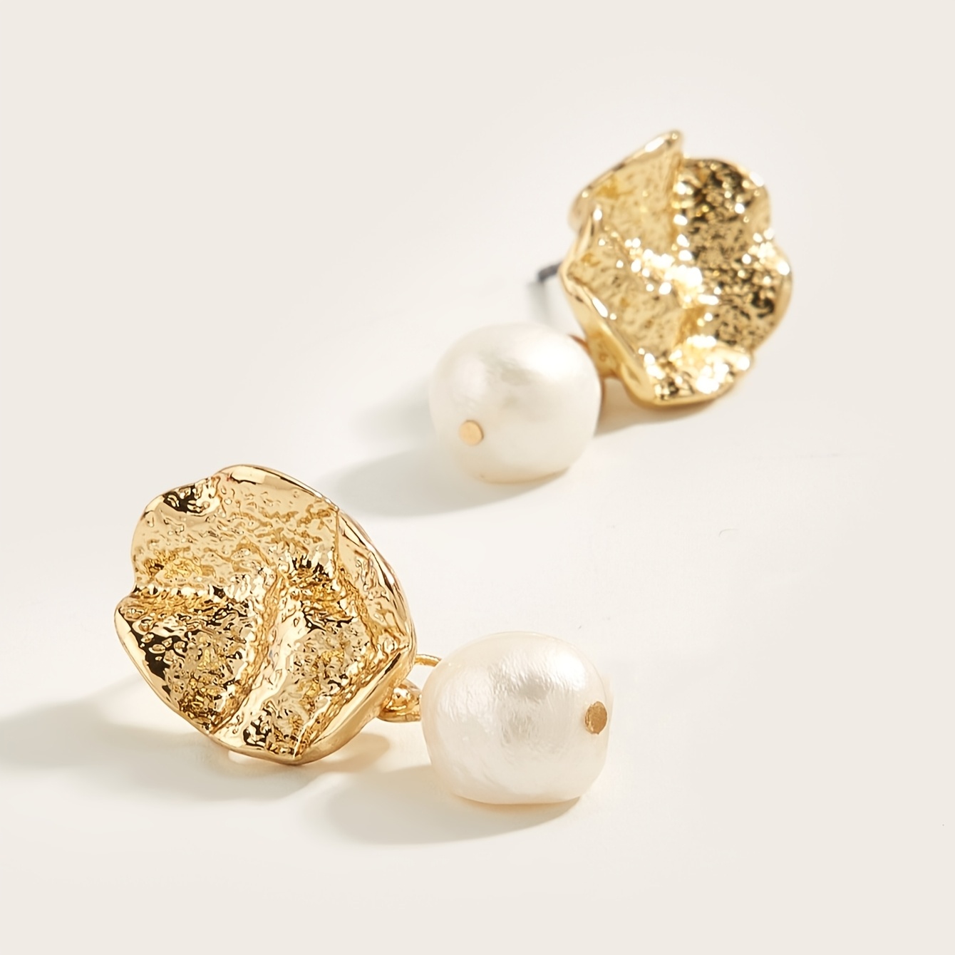 Image of 1 Pair Elegant Baroque & Golden Geometric Drop Earrings - Texture, Irregular Design, Alloy With Stainless Steel Posts, Perfect For Casual Attire Or Gifting, Pearl Earrings