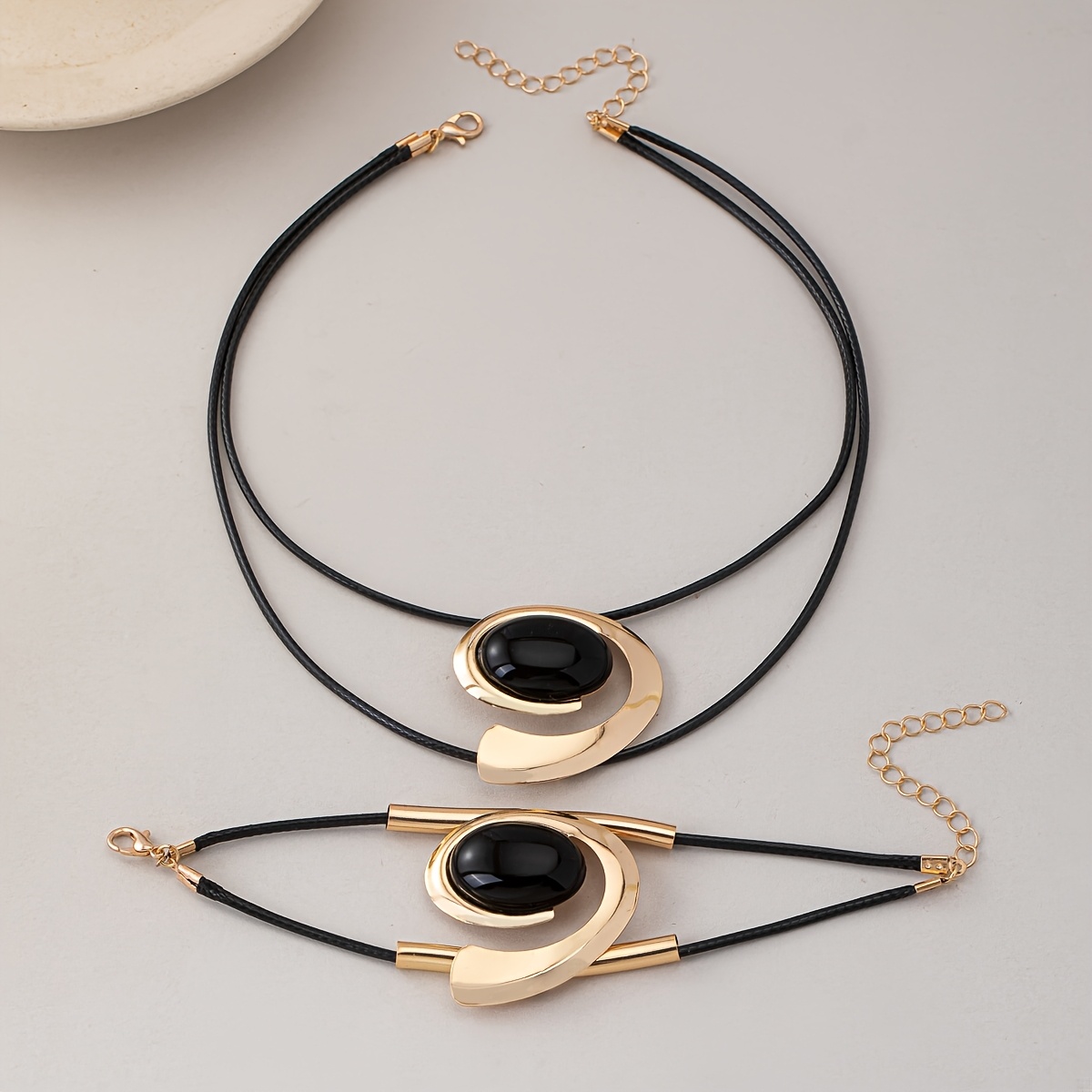 Image of 2pcs Vintage Necklace & Bracelet - Look Minimalist Chains, For Daily Wear & Parties, Streetwear Style Matching Set, Neutral (no Plating)