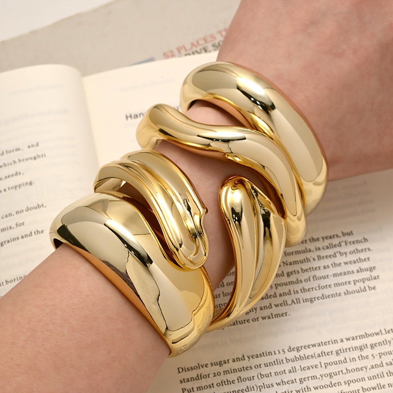 E-shop 4-teiliges Set modischer eleganter Breitband-Crossover-Armbänder, geeignet für Frauen im , Partys/Tänze, Reisen, Urlaub usw., als Geschenk für