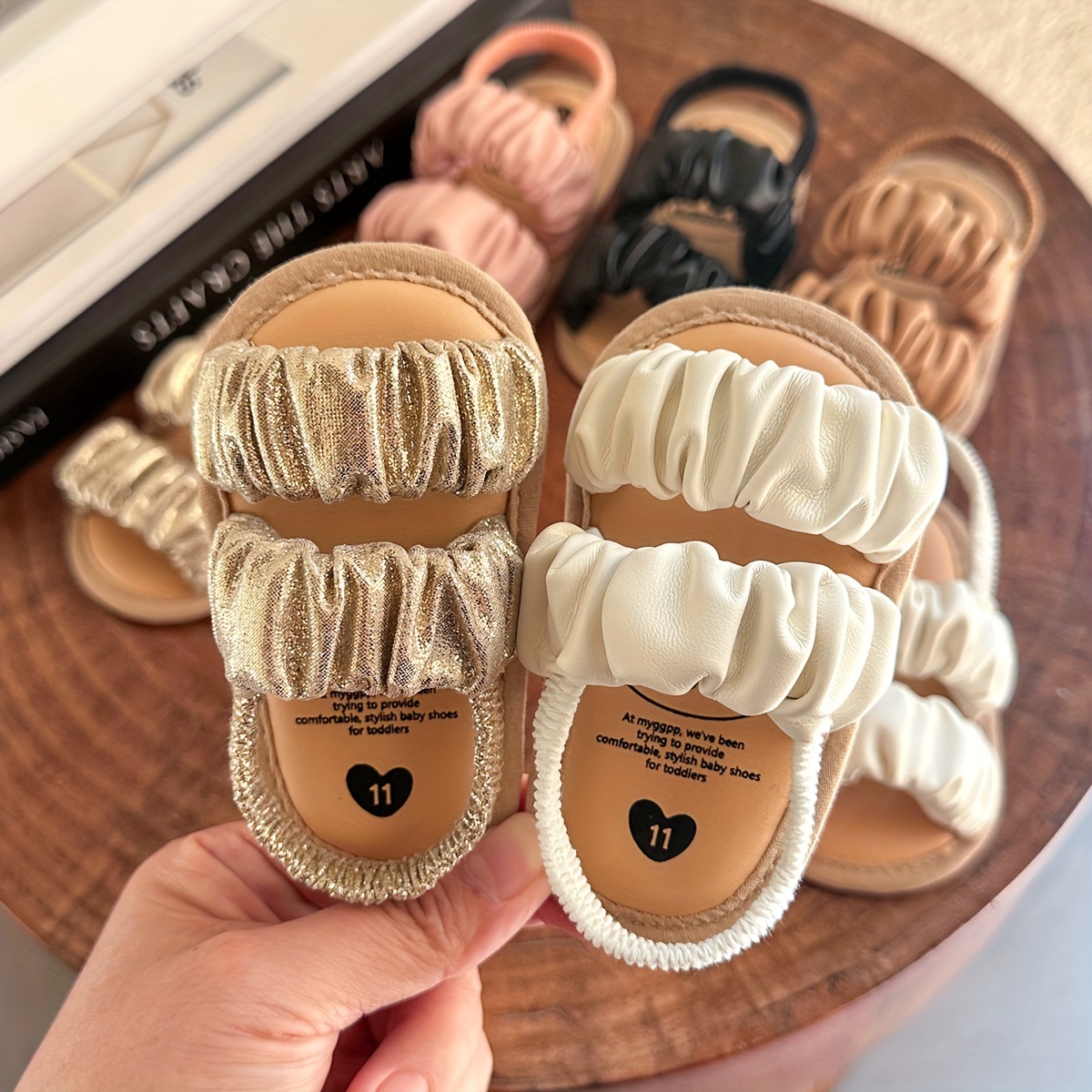 ベビーサンダル ピンク ストラップ付き DEVIOUS(Pleaser USA) DOMINA