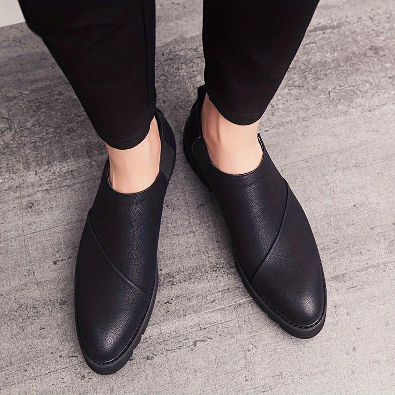 

Trendy Casual Shoes For Men
