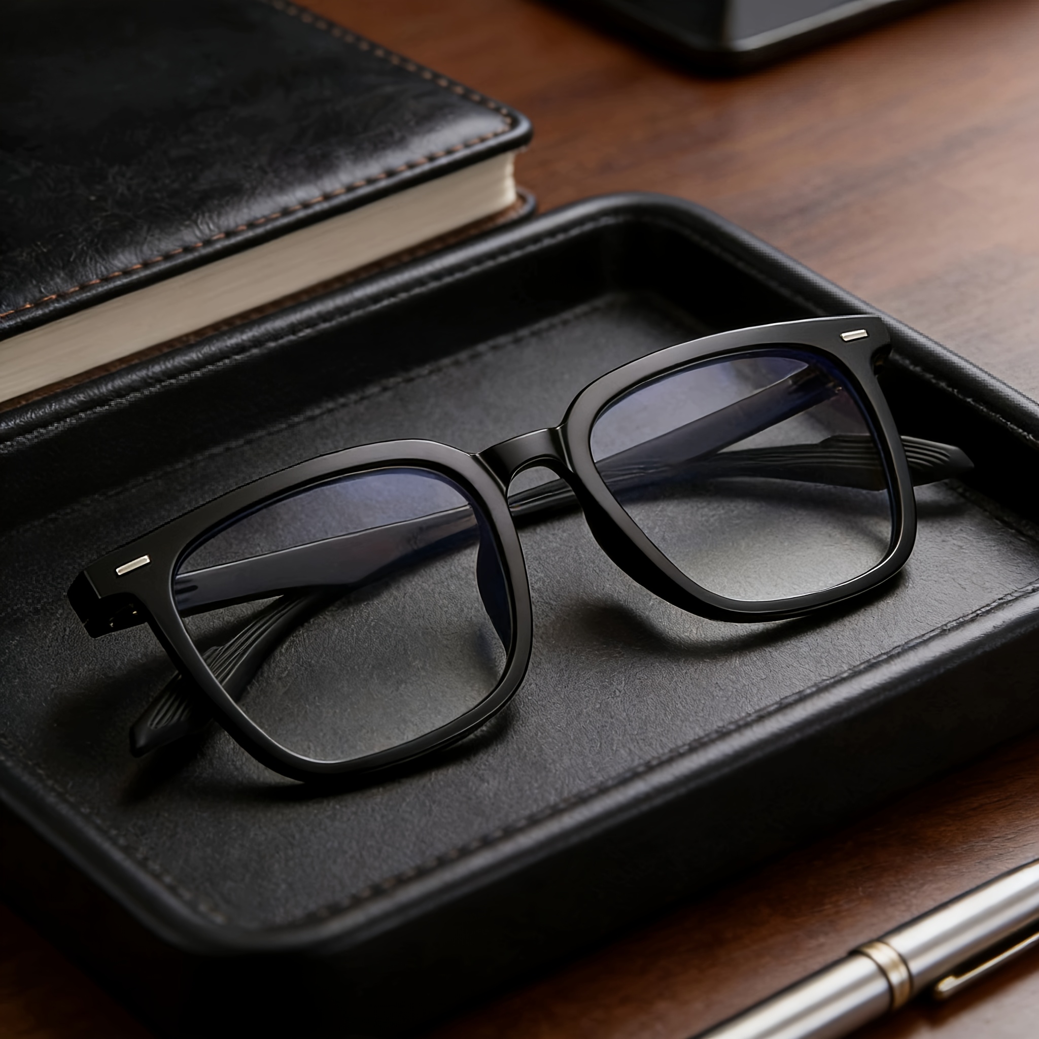 Stylish Oversized Frame Reading Glasses for Seniors, Unisex. Ultra-lightweight Glasses Designed for Middle-aged and Elderly People with Larger Faces, Both Beautiful and Comfortable