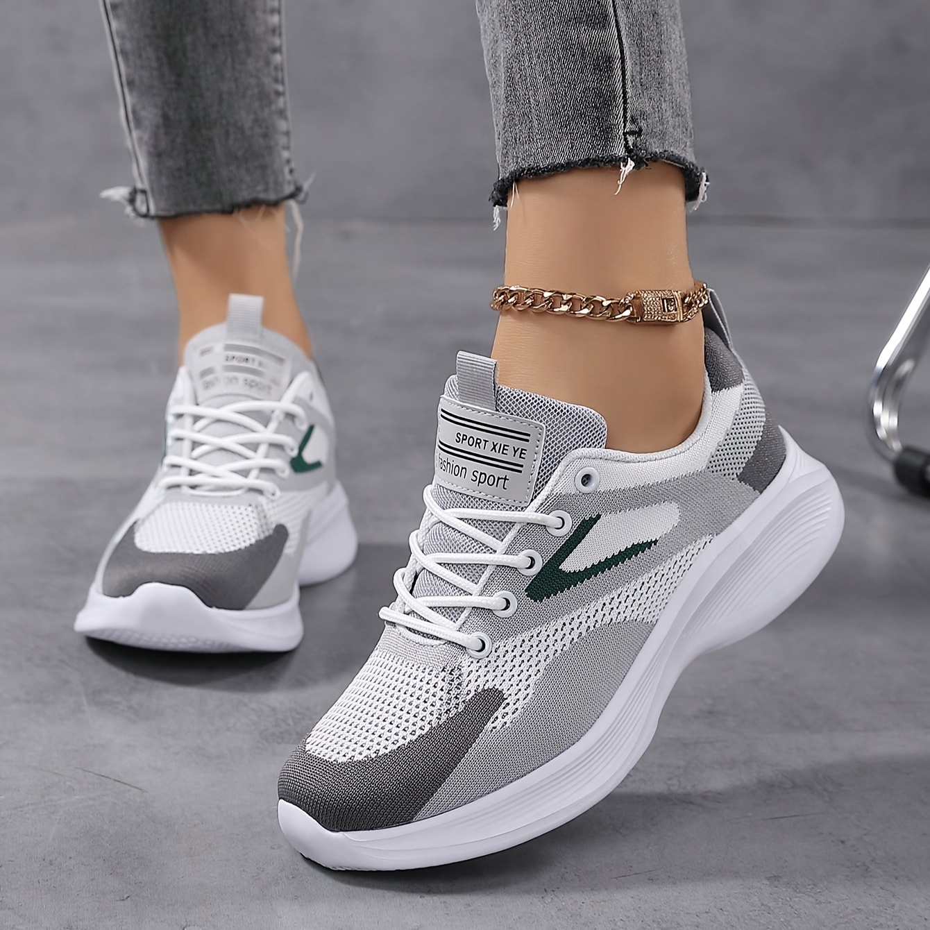 Women's Lightweight Minimalist Low-Top Knit Sneakers