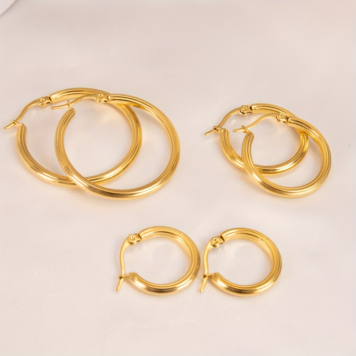Image of 3 Pairs/set Minimalist Steel Golden-tone Hoop Earrings, Elegant And Luxurious Casual Attire