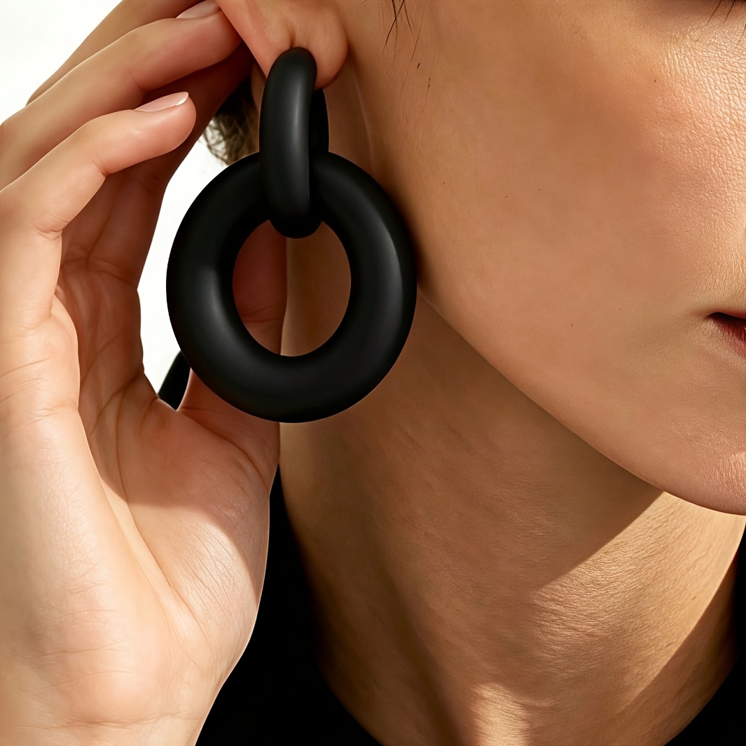 TEMU 1 Pair Women's Fashion Dangle Earrings, Matte Black Double Hoop Interlocking Ring Elements, Easy Niche , Suitable For Daily , Dates, Parties
