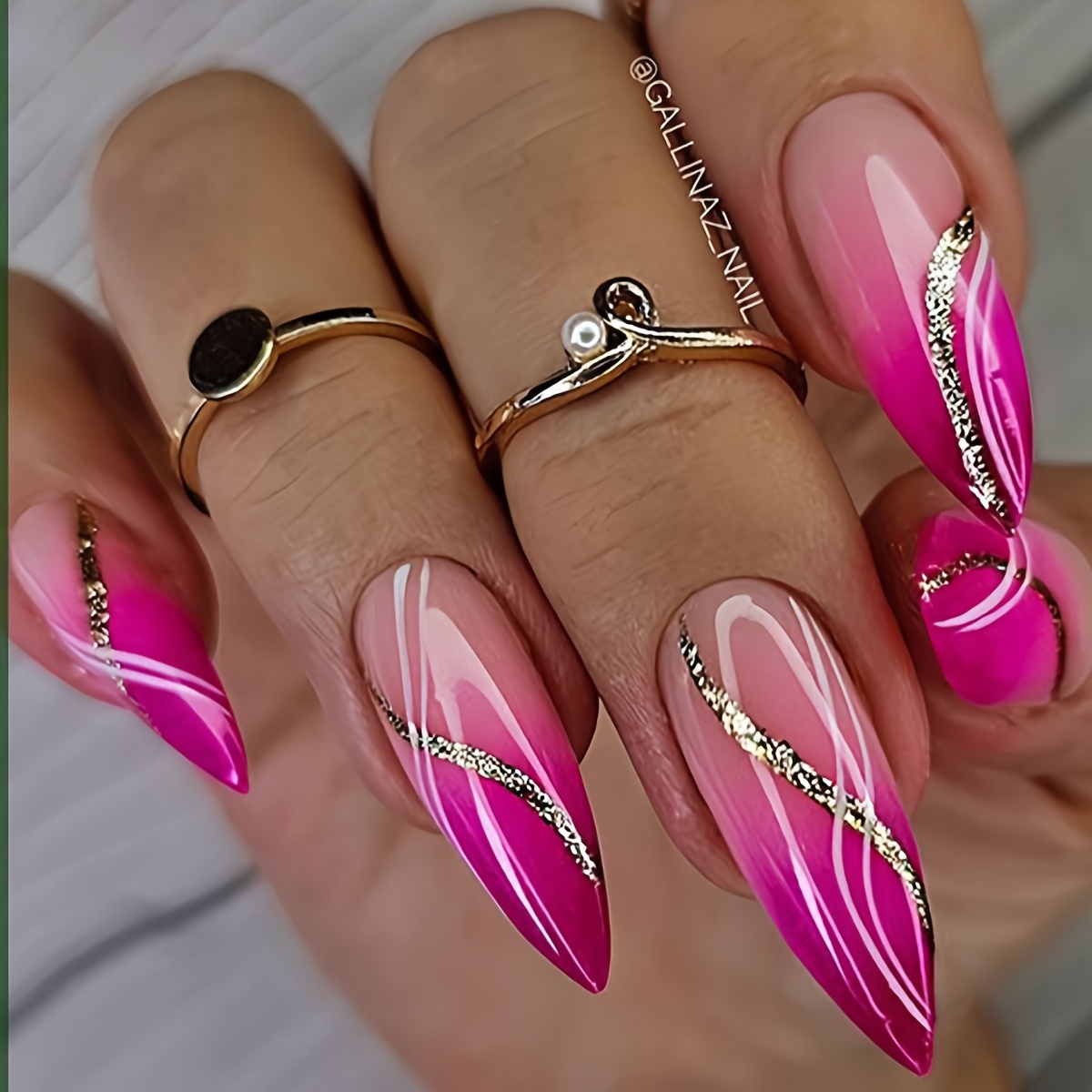 TEMU 24 stuks. Luxe Hot Pink Gradient Glanzende Amandel Vormige Druk-Nagels, Gouden Glitter Lijn en Witte Stiletto Nepnagels, Elegante Rijke Vibe