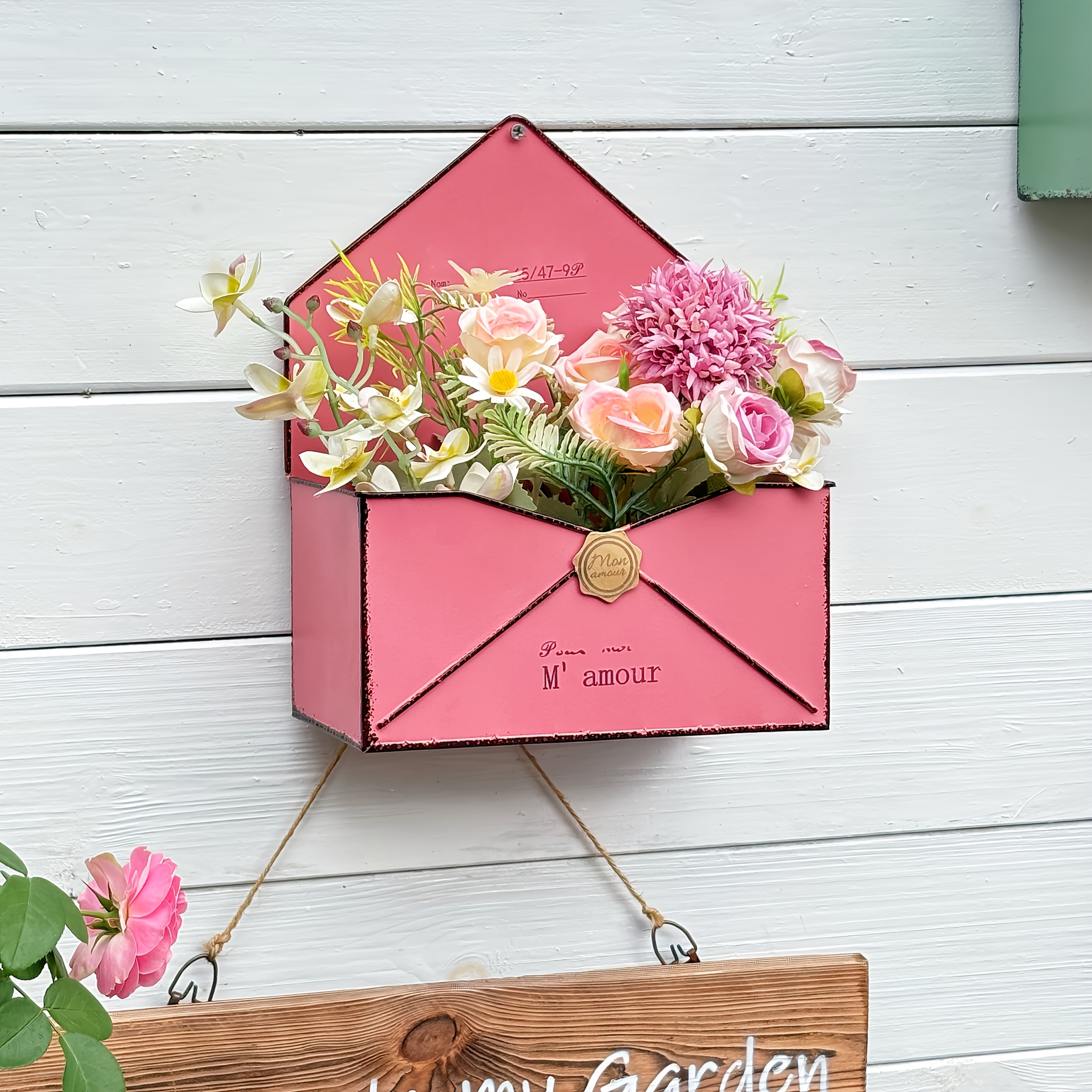 TEMU Vintage Envelope Wall Planter, Retro Metal Flower Pot For Wall Decor, Farmhouse Style Hanging Vase For Home & Garden Gardening Gift,home Decor