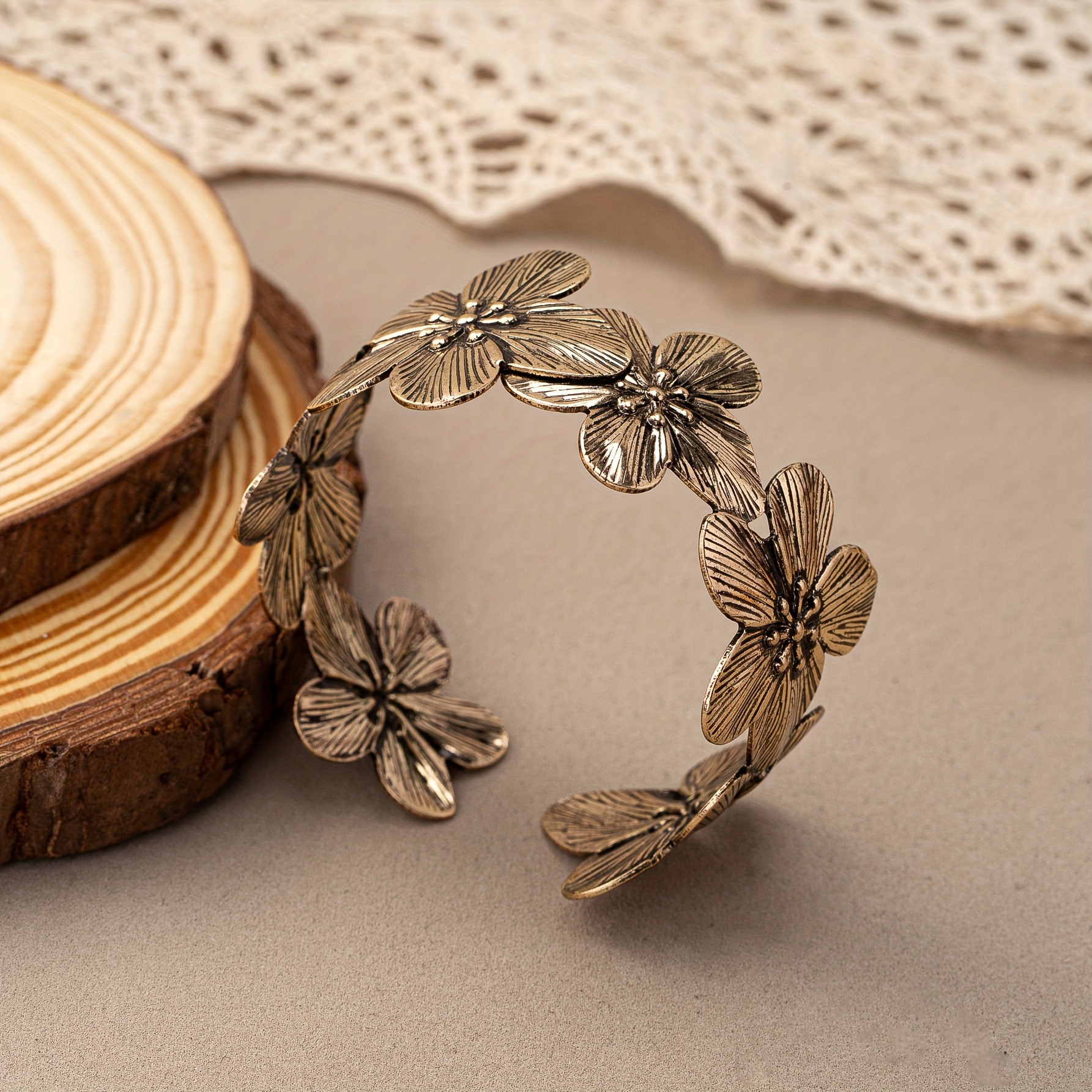 Boho Style Bracelet w/ Retro Texture & Trendy Floral Pattern
