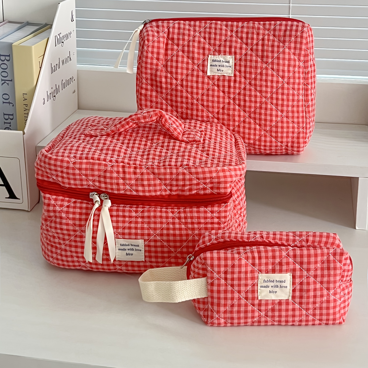 

3pcs Set Red Makeup Bag, Autumn And Winter Large Capacity Portable Cosmetic Toiletry Storage Bag, Fashion Style