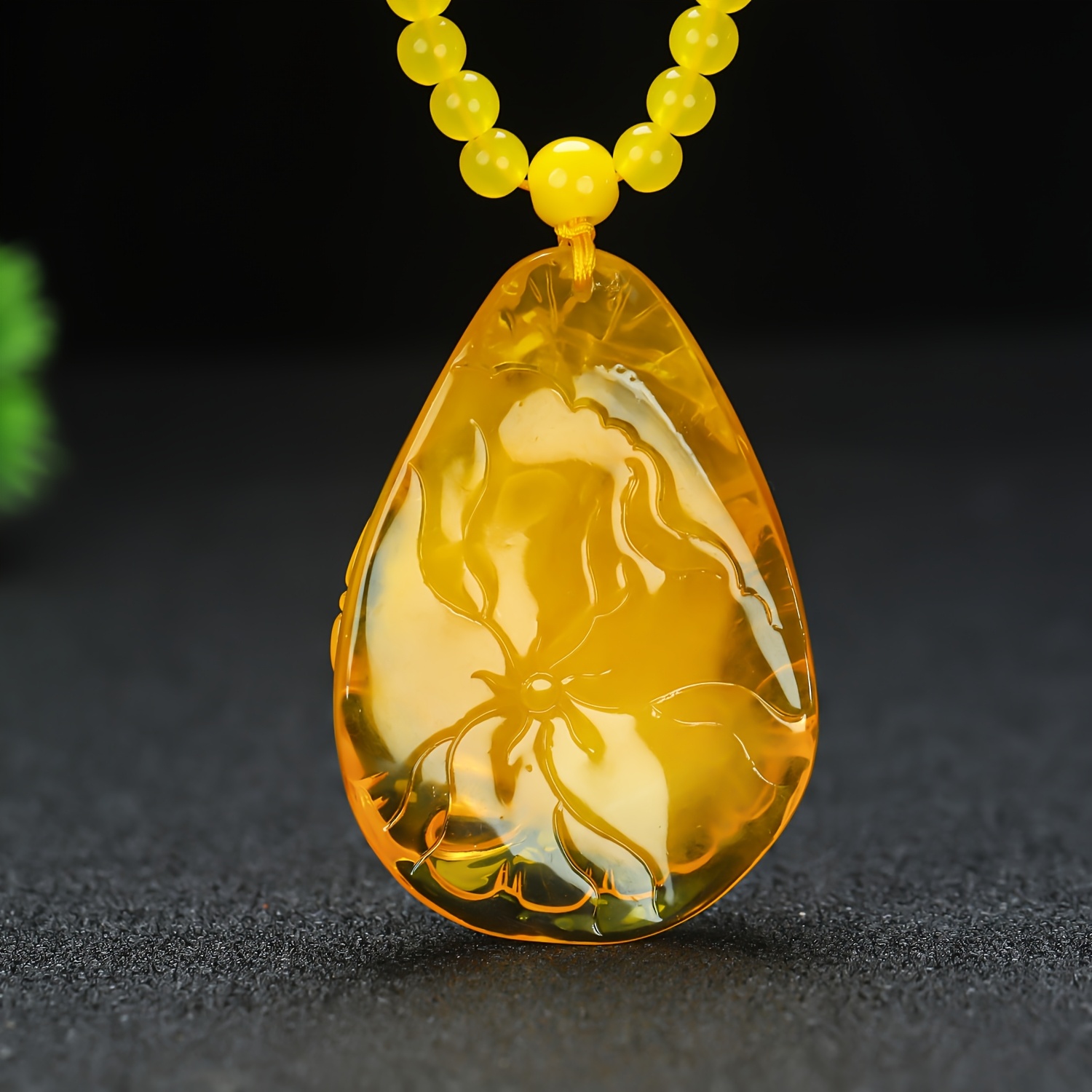 Ethnic Style Beaded Imitation Amber Floral Pendant Necklace