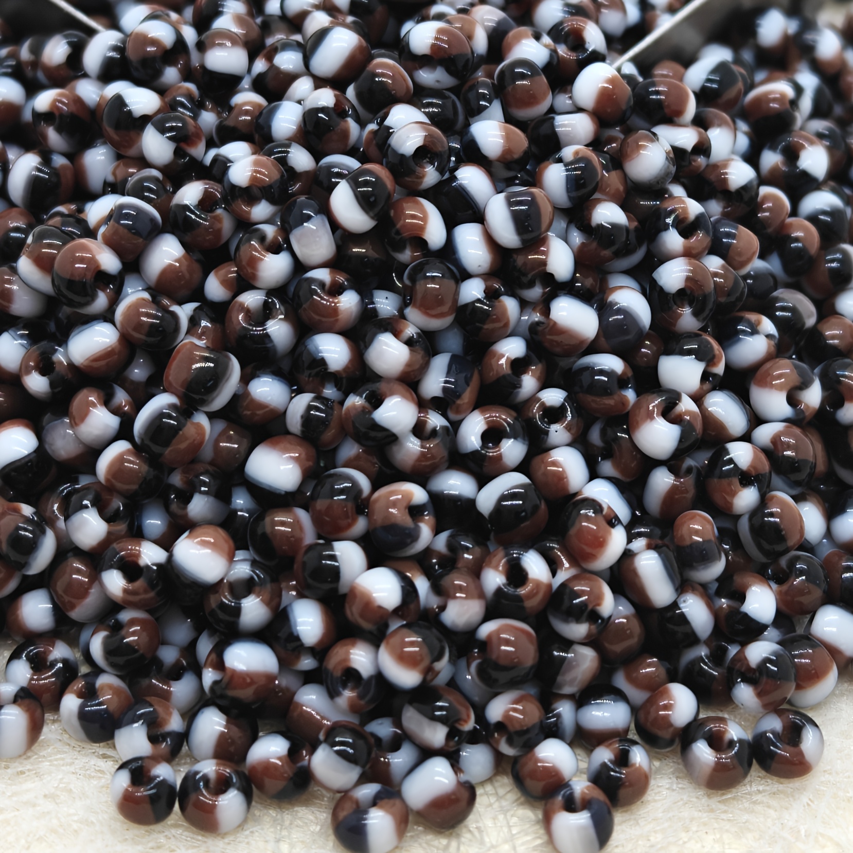 TEMU Kit de , 3 mm/env. 120 pièces de Perles de Rocaille en Verre Coloré de Pastèque, Convient pour Bracelets de Noël Faits Main DIY, Accessoires de