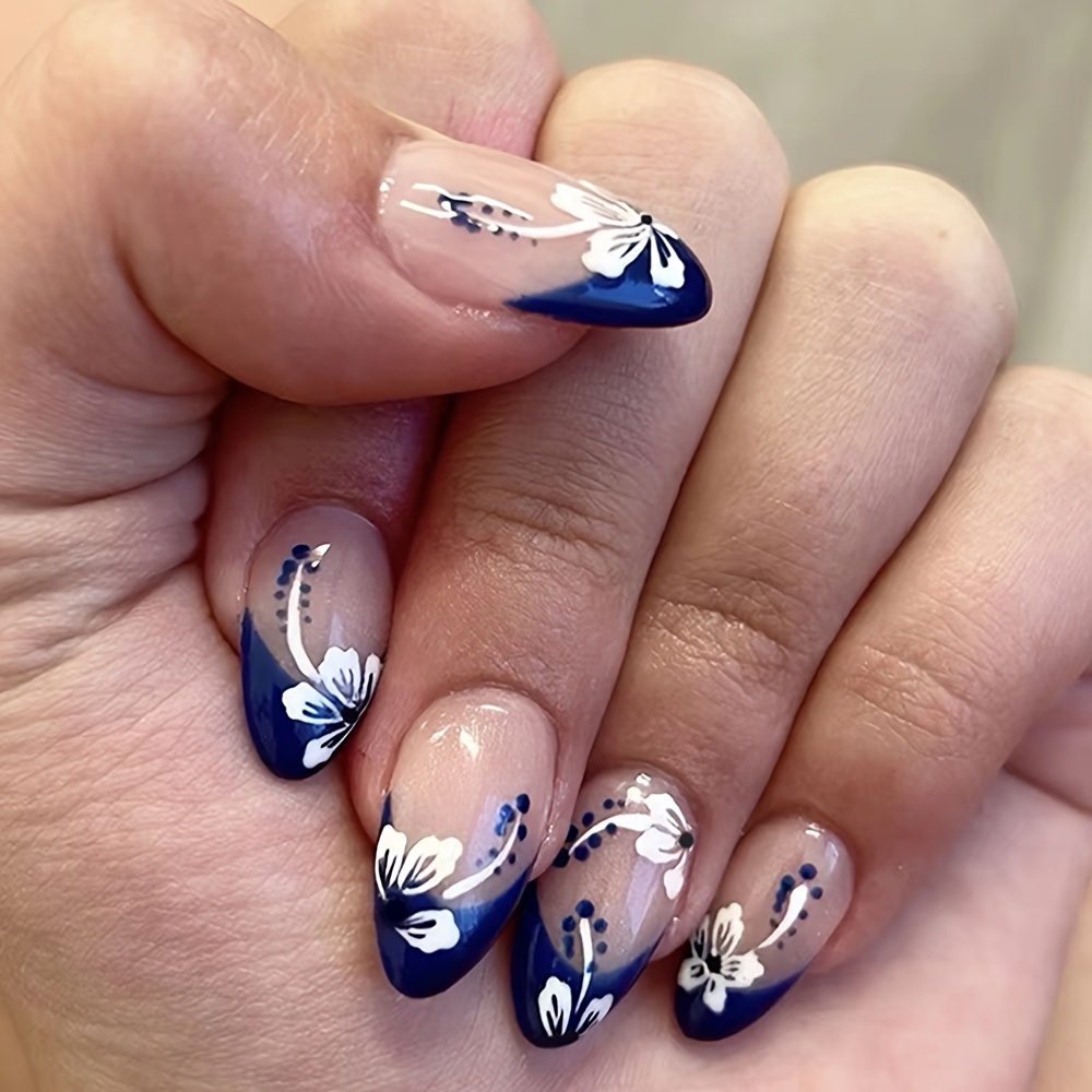 

floral Elegance" Summer Blue And White Contrasting Flowers Cross-border Wearable Nails Almond Nails Nail Patches