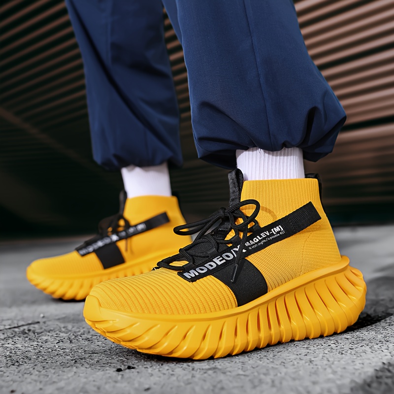 Men's Fashion Mid-Top Shoes, Men's Casual Sneakers, Breathable Mesh, Lightweight and Shock-Absorbing, Wide Elastic Band Design for a Snug Fit