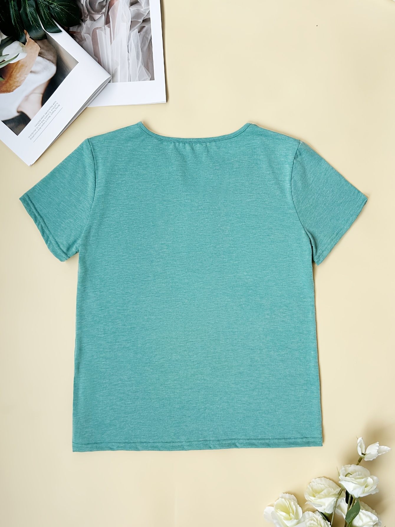 Women'S Elegant V-Neck Short Sleeve T-Shirt with Zipper Detail - High Stretch, All-Over Print, Short Sleeve Tee for Spring/Summer/Fall