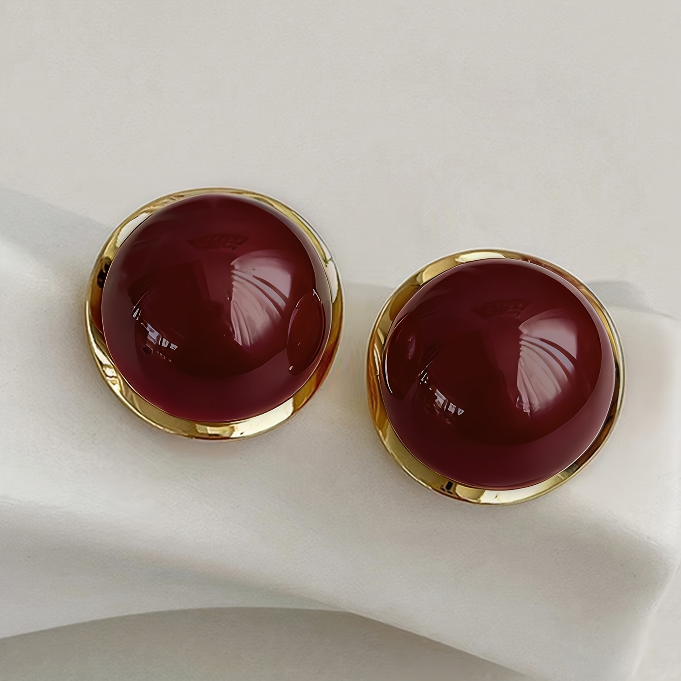 TEMU 1 Par de Aretes Retro de Moda Exquisitos de Diseño Perla Redonda Incrustada de , Elegante, Adecuados para Reuniones y Fiestas, Aretes para Damas