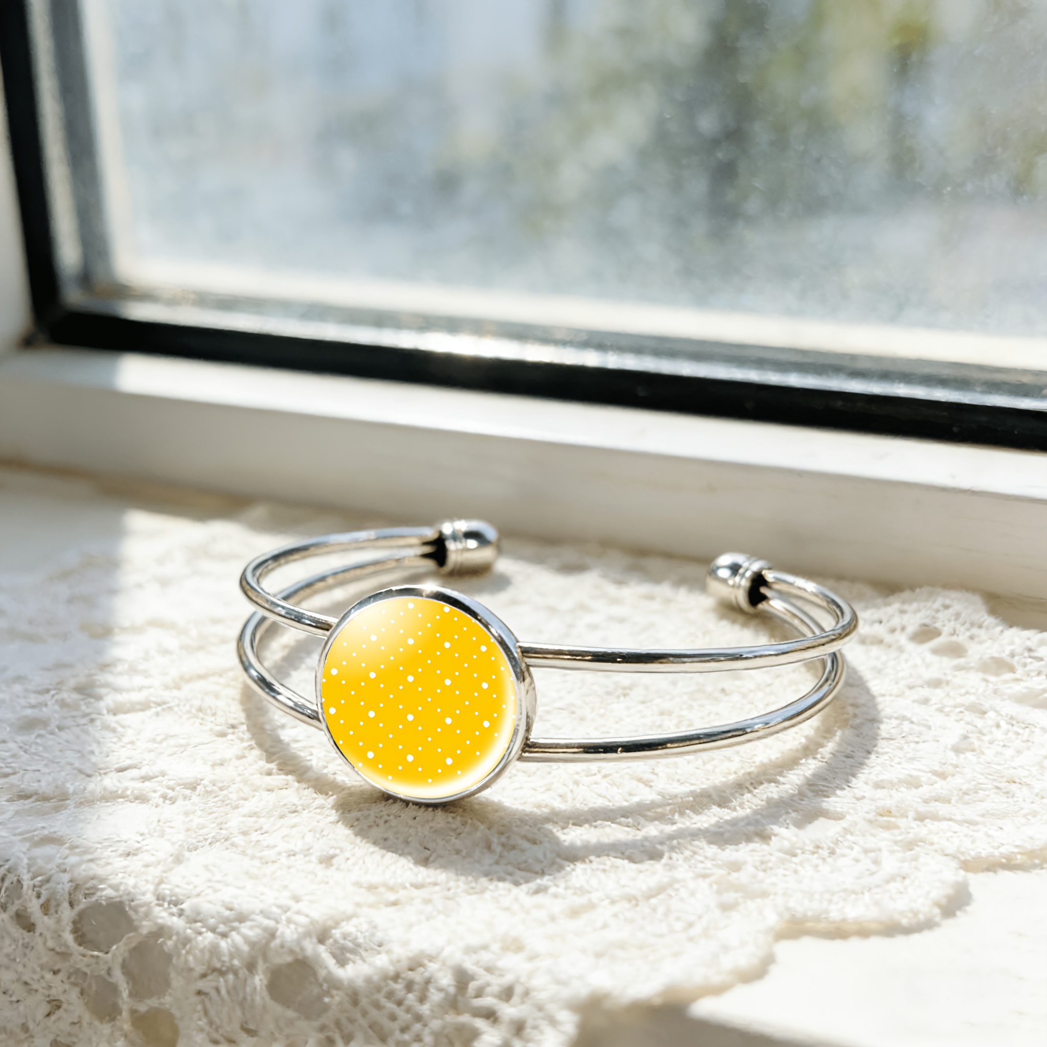 Women's Yellow & White Retro Elegant Adjustable Open Bangle