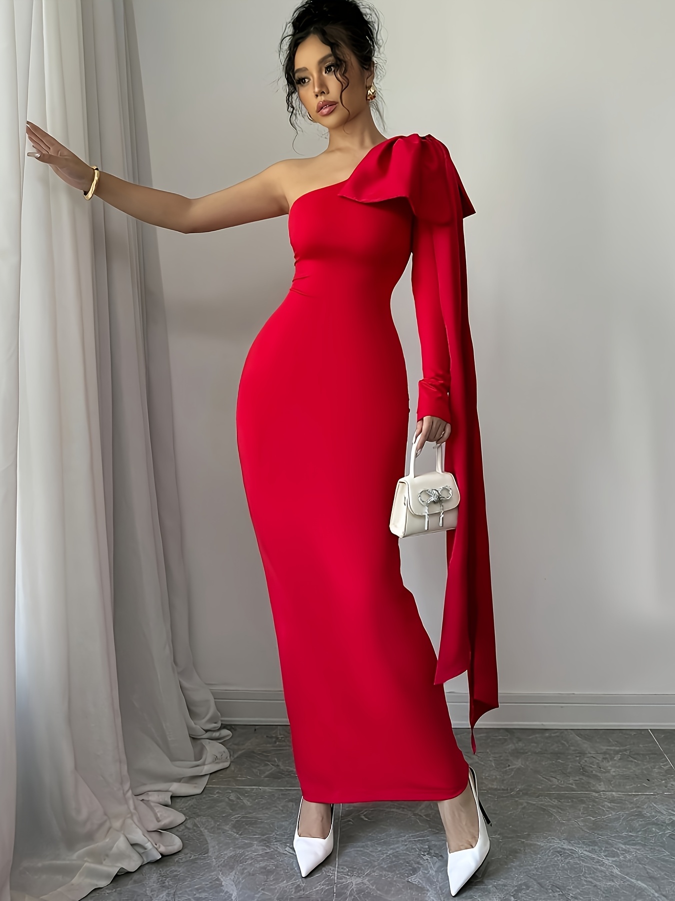 ženska elegantna uska večernja haljina s dugim rukavima