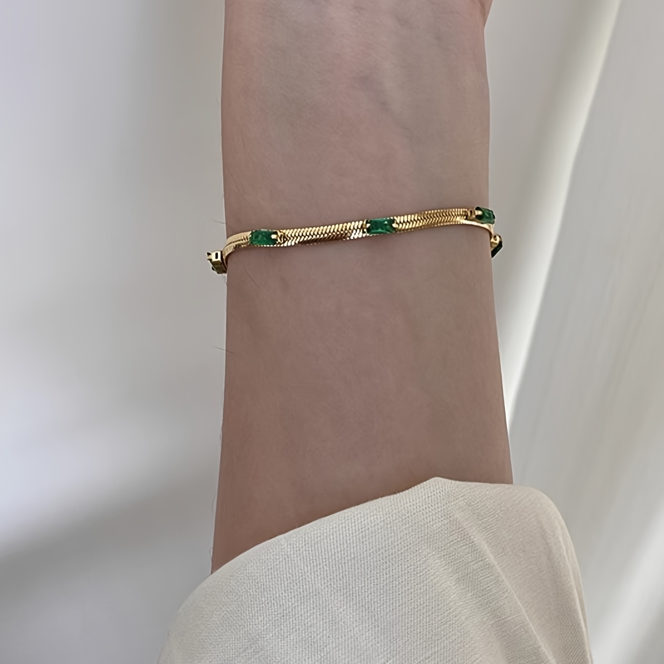 Image of 1 Luxurious Vintage Elegant Cubic Synthetic Zirconia Inlaid Women's Bracelet, High-end Temperament Best Friend Bracelet