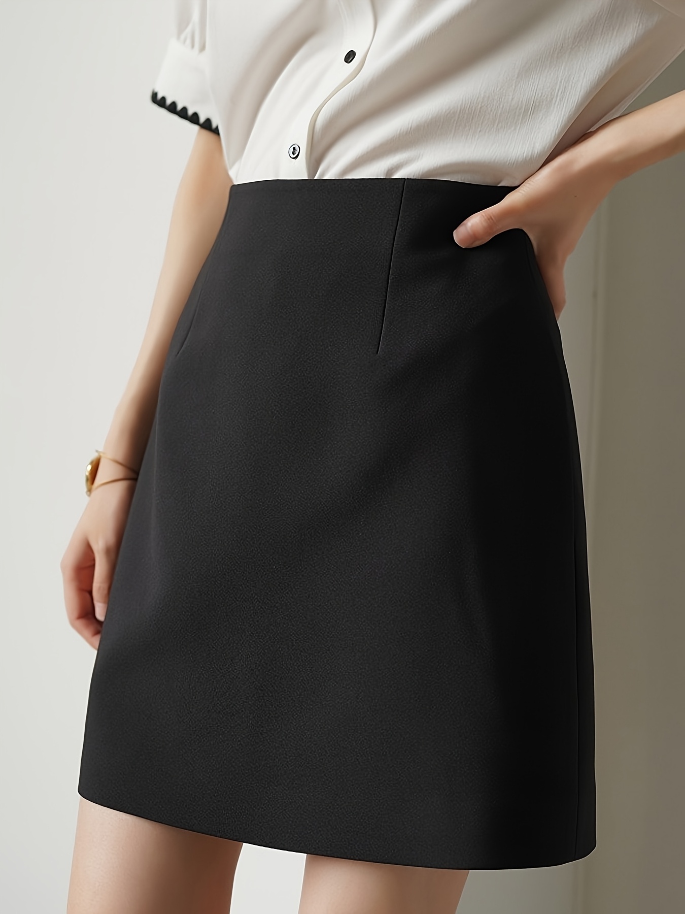 Women's High-Waisted *-Line Skirt Solid Black Work Skirt with Back  Zipper, Flared Hem Short Length for Professional Attire, Machine Washable 