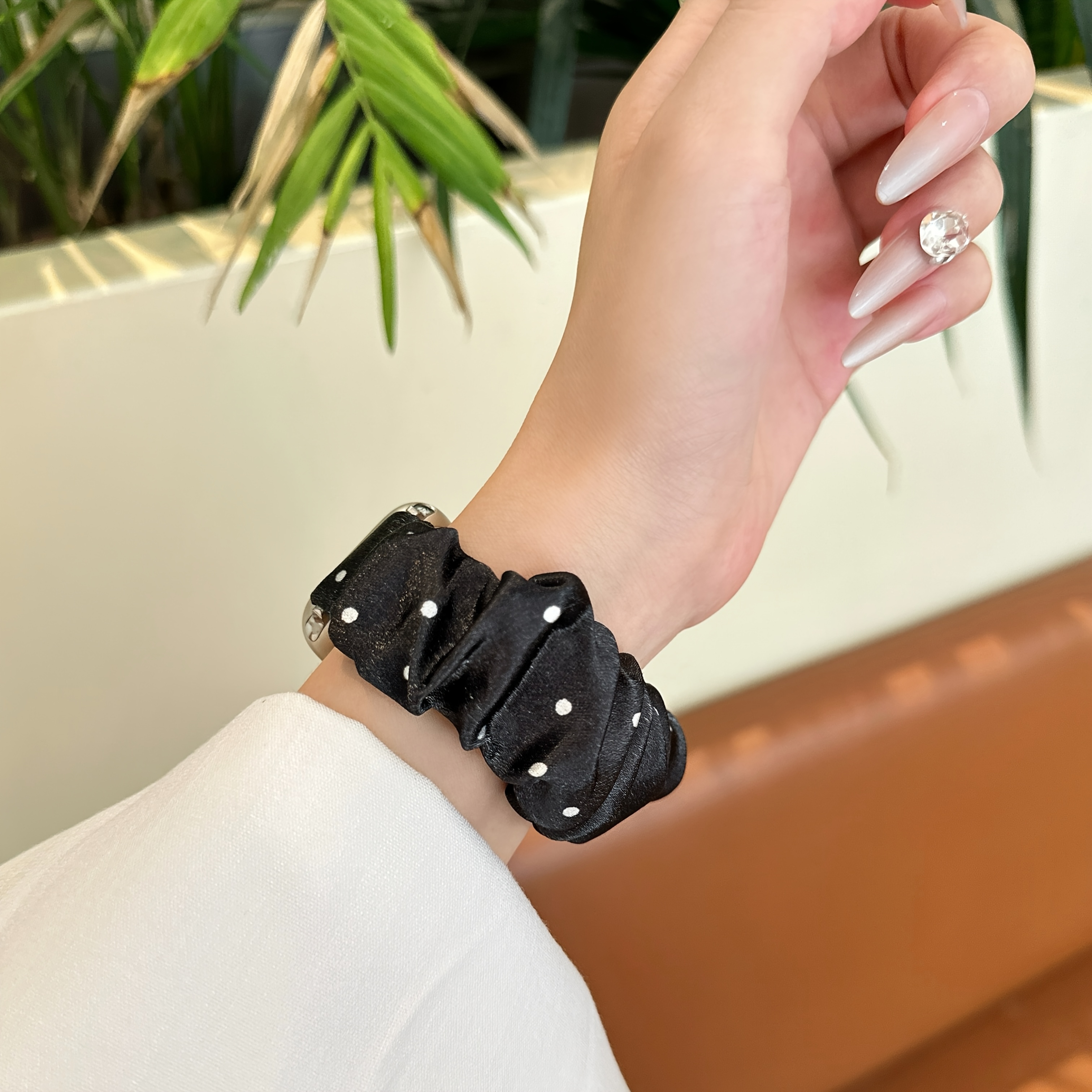 TEMU Correa para Apple Watch estilo scrunchie de para mujer, bonita, y elástica. los modelos de Apple Watch con tamaños de de