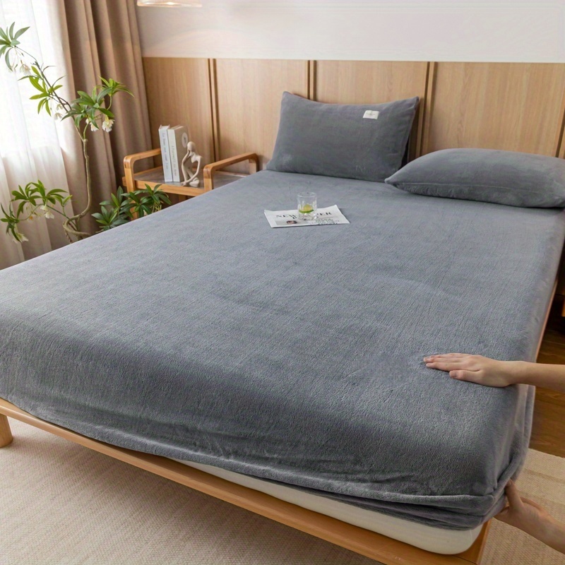 1pc Thickened Autumn-winter -lined Breathable Milk Fitted Sheet/mattress Protector, Soft And Moisture-absorbent