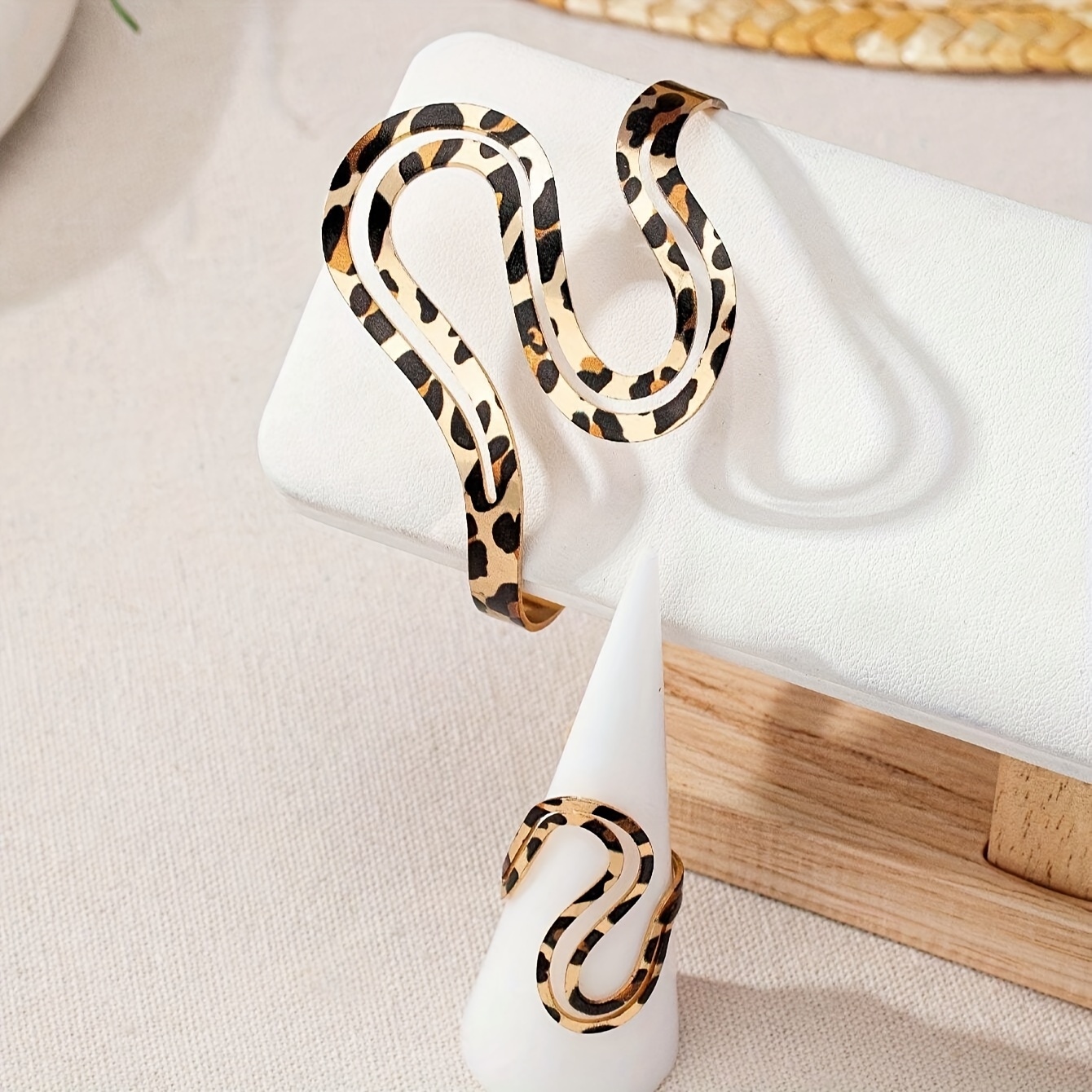 Vintage Boho Jewelry Set: Leopard Print Bracelet & Ring