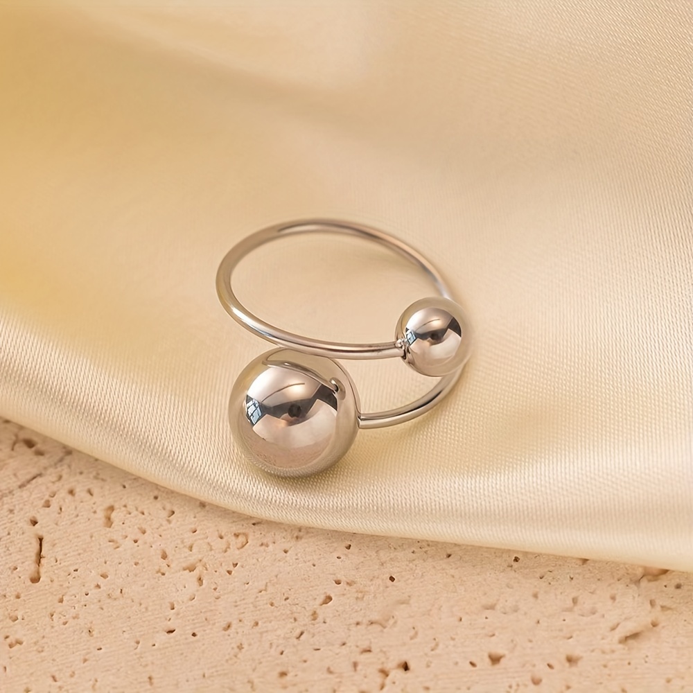 A Minimalist, Elegant, And Stylish For Women With Small Steel Beads, Adjustable Size, Suitable For Sports Gatherings And Back-to-
